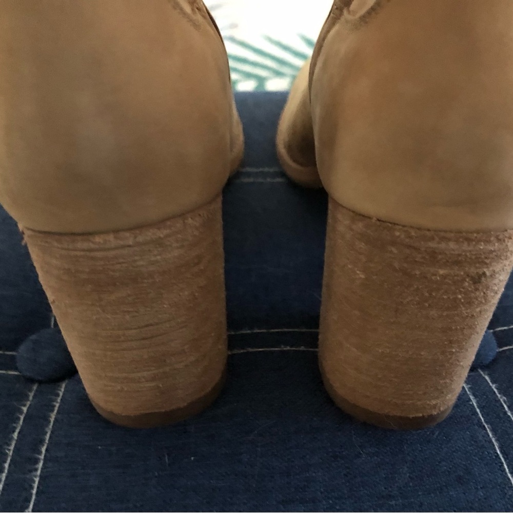 Women’s Frye Boots - Picture 6 of 10